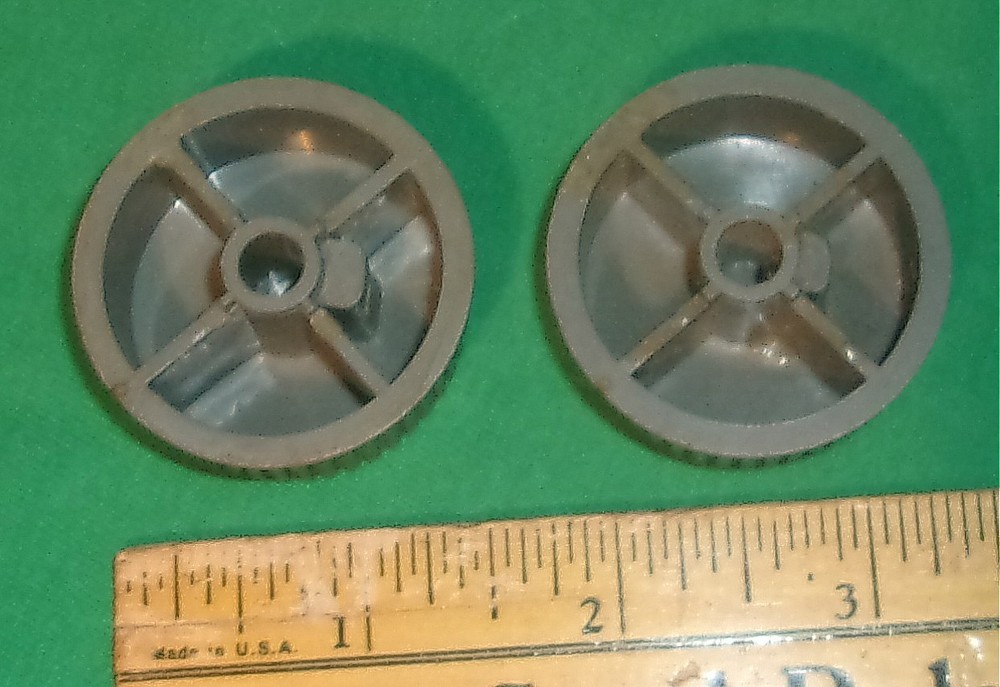 (2) HEATHKIT 1-1/2 Inch Grey Plastic Amp or Power Supply Knobs (50s/60s)