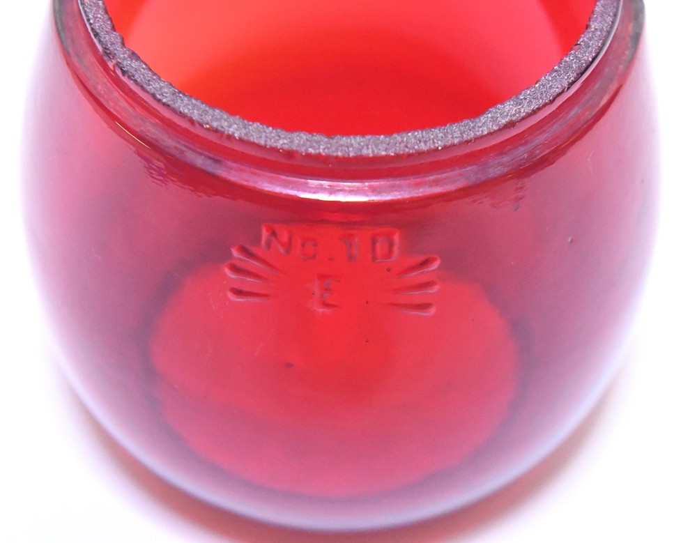 VINTAGE E NO 10 RUBY RED REPLACEMENT LANTERN GLOBE LENS FRESNEL