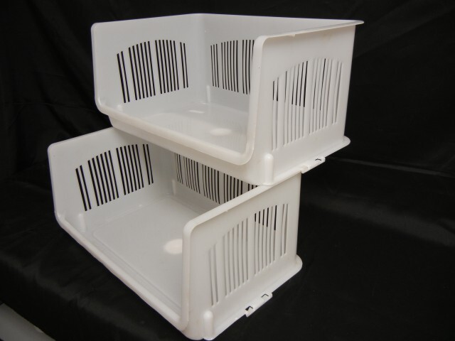 Stackable organizer bin