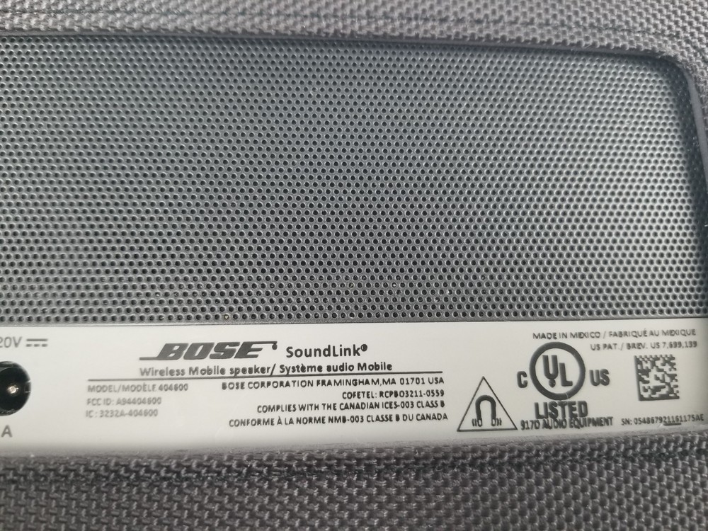 Bose SoundLink Wireless Mobile Speaker - Black (404600)