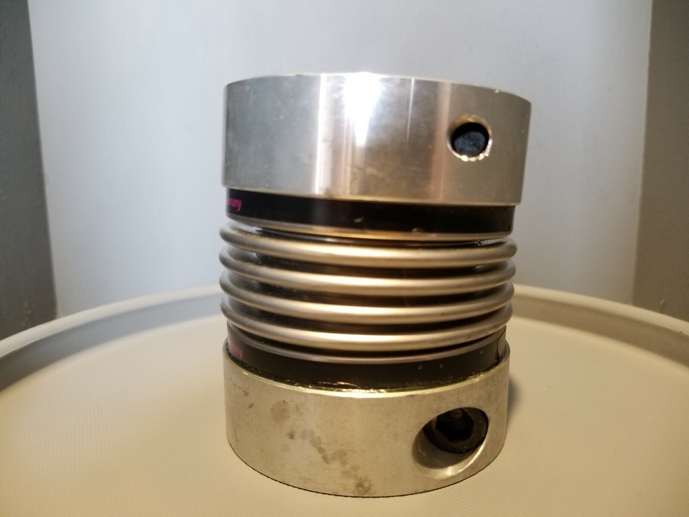 R+W Flexible Motor Coupling, MINOR DENT