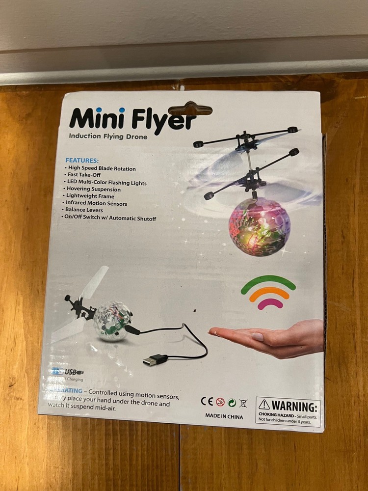 MINI FLYER INDUCTION FLYING DRONE RTF USB CHARGE MULTI COLOR MOTION CONTROL TOY