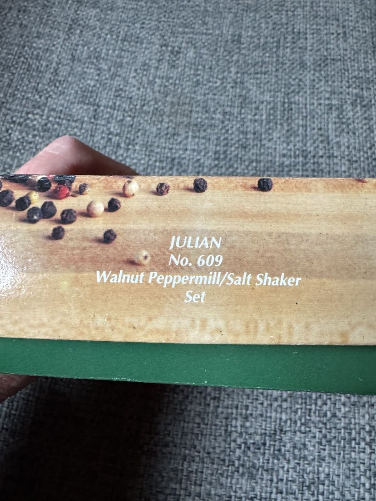 Vintage Mr. Dudley 5.5” Walnut Wood Peppermill & Salt Shaker Set Julian 609 NEW
