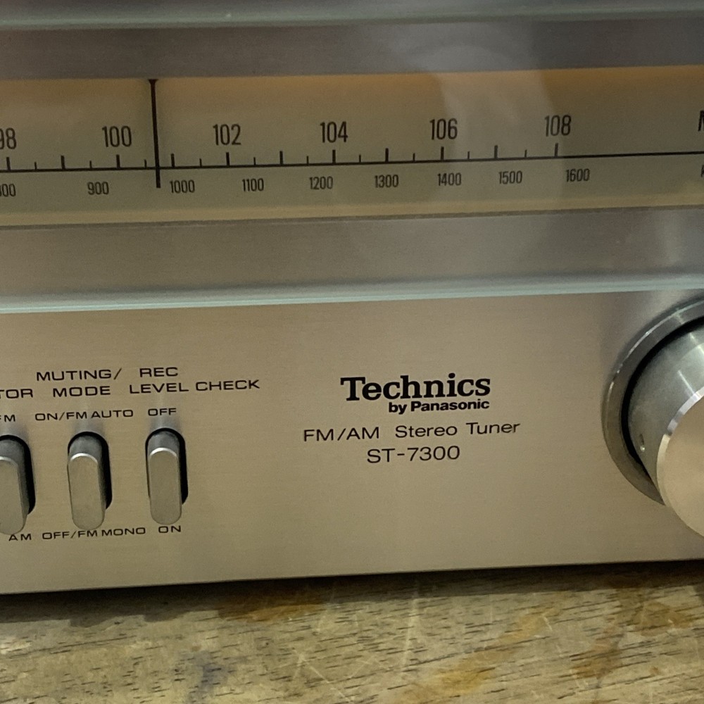 Technics ST-7300 Stereo Tuner - Works - Clean