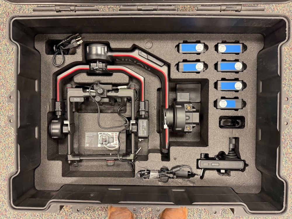 DJI Ronin 2 Pro - 3 axis gimbal stabilizer *GREAT CONDITION*