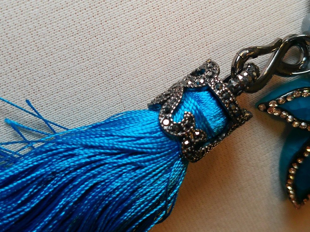 Two Toned Blue statement necklace (420)