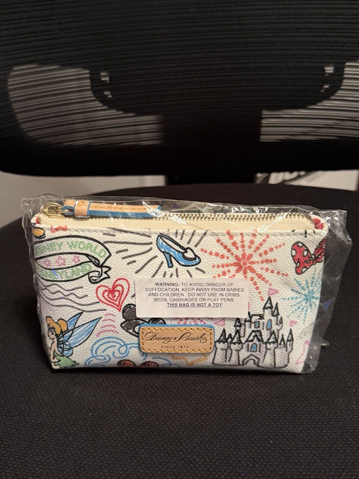 Disney Dooney & Bourke Cosmetic Bag - BRAND NEW & SEALED! Beautiful !!