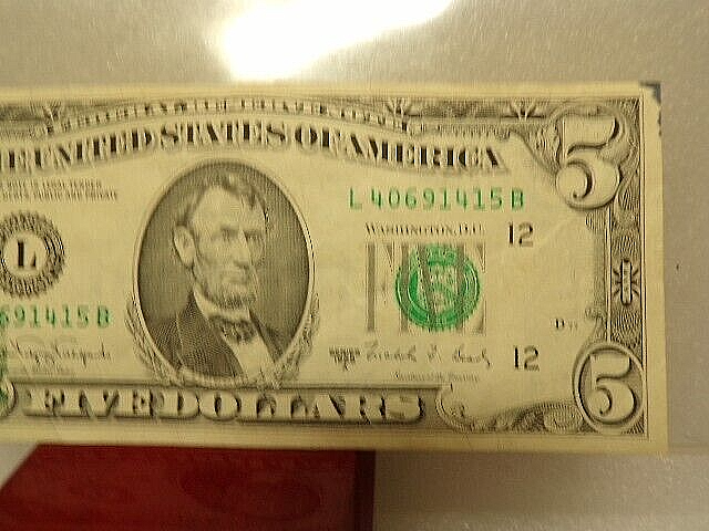 $5 1988-A FEDERAL RESERVE PARTIAL OFFSET PRINTING ERROR BACK TO FACE