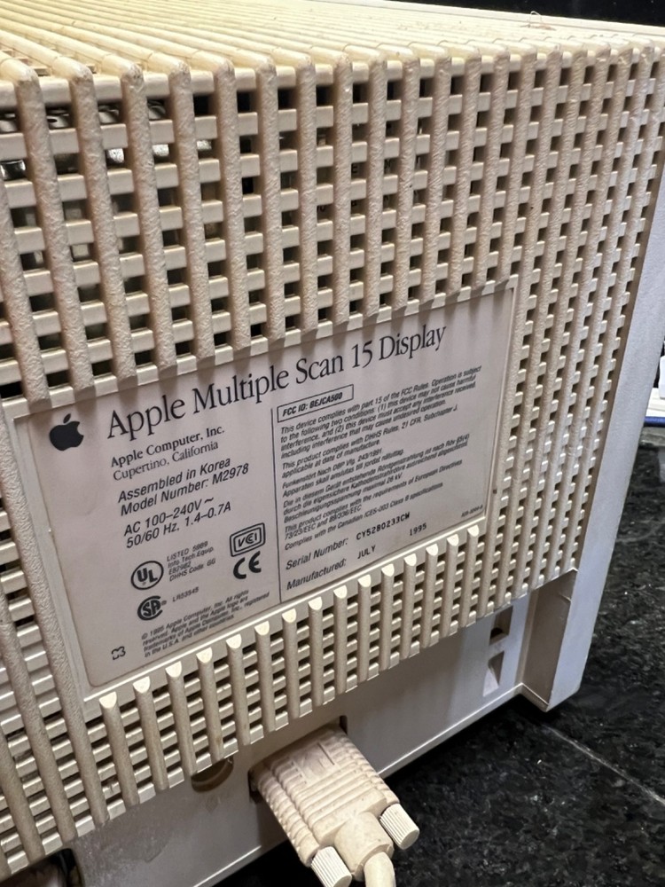 Apple Multiple Scan 15" CRT Display-TESTED