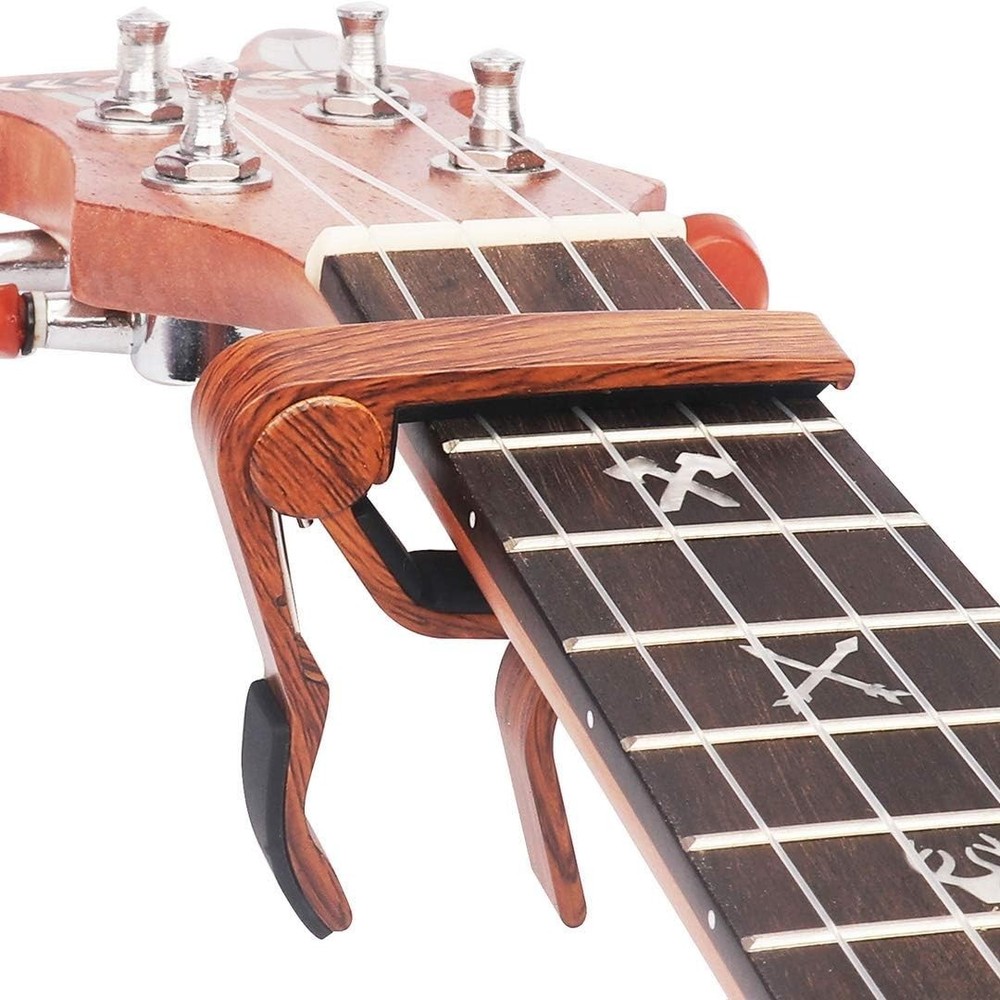 Lightweight Pro Ukulele Capo: Quick Release for Soprano & Baritone Instruments