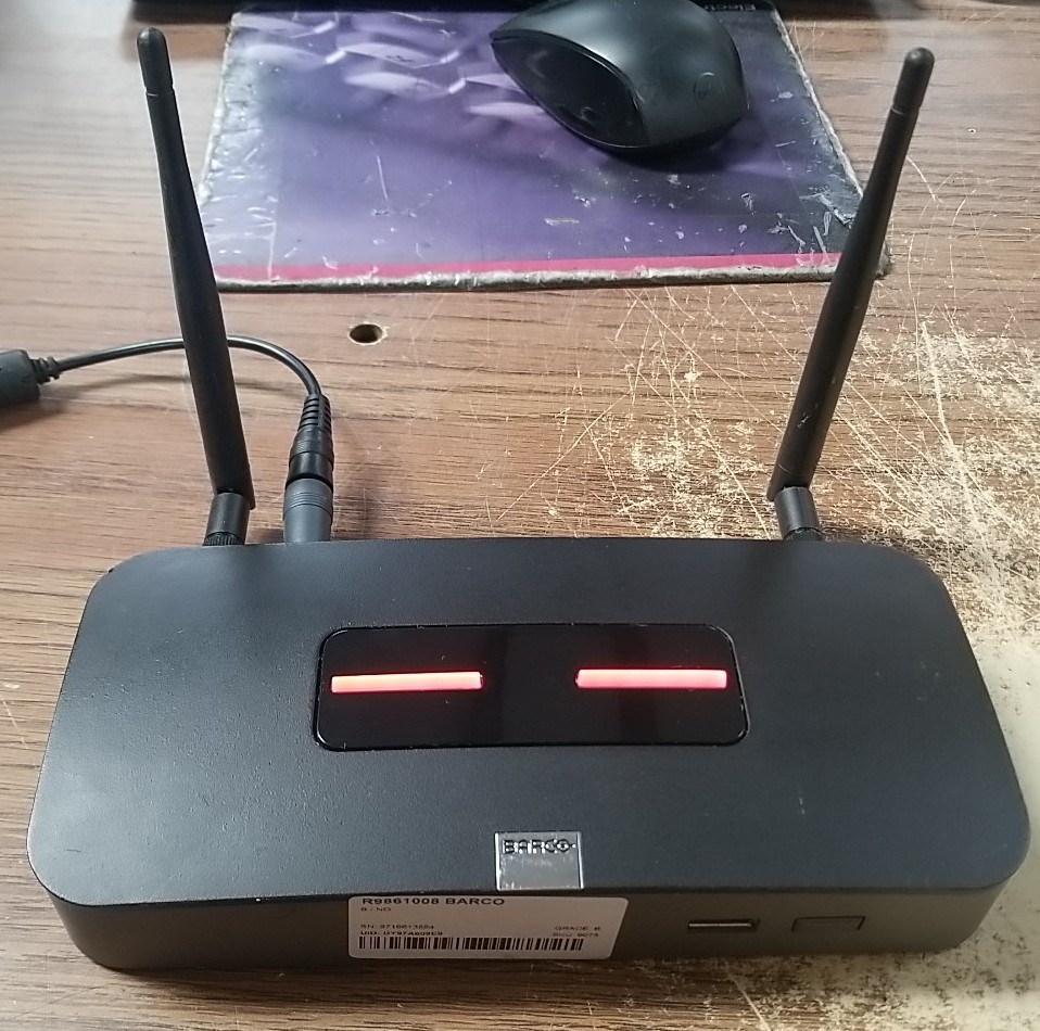 Barco ClickShare R9861008 Wireless Presentation System. *READ⬇️*