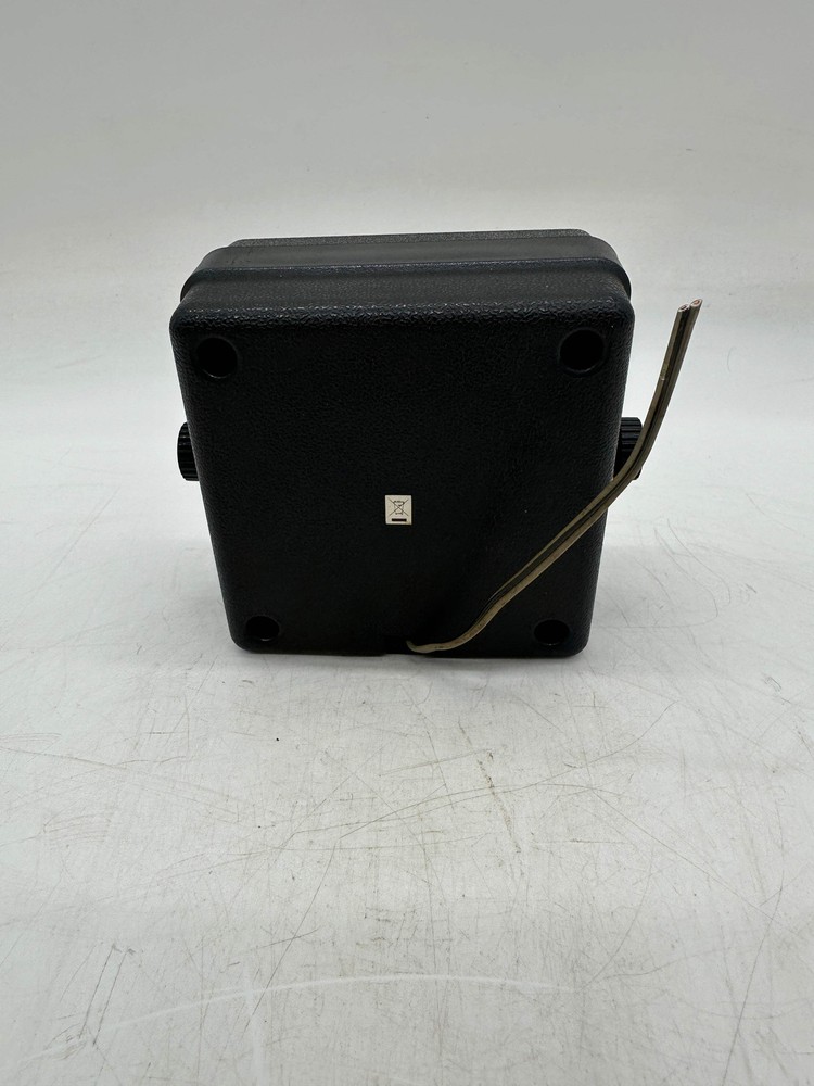 iCom SP-5 External Speaker, 5 Watt, 4 Ohm, Missing Mounting Bracket (Used)