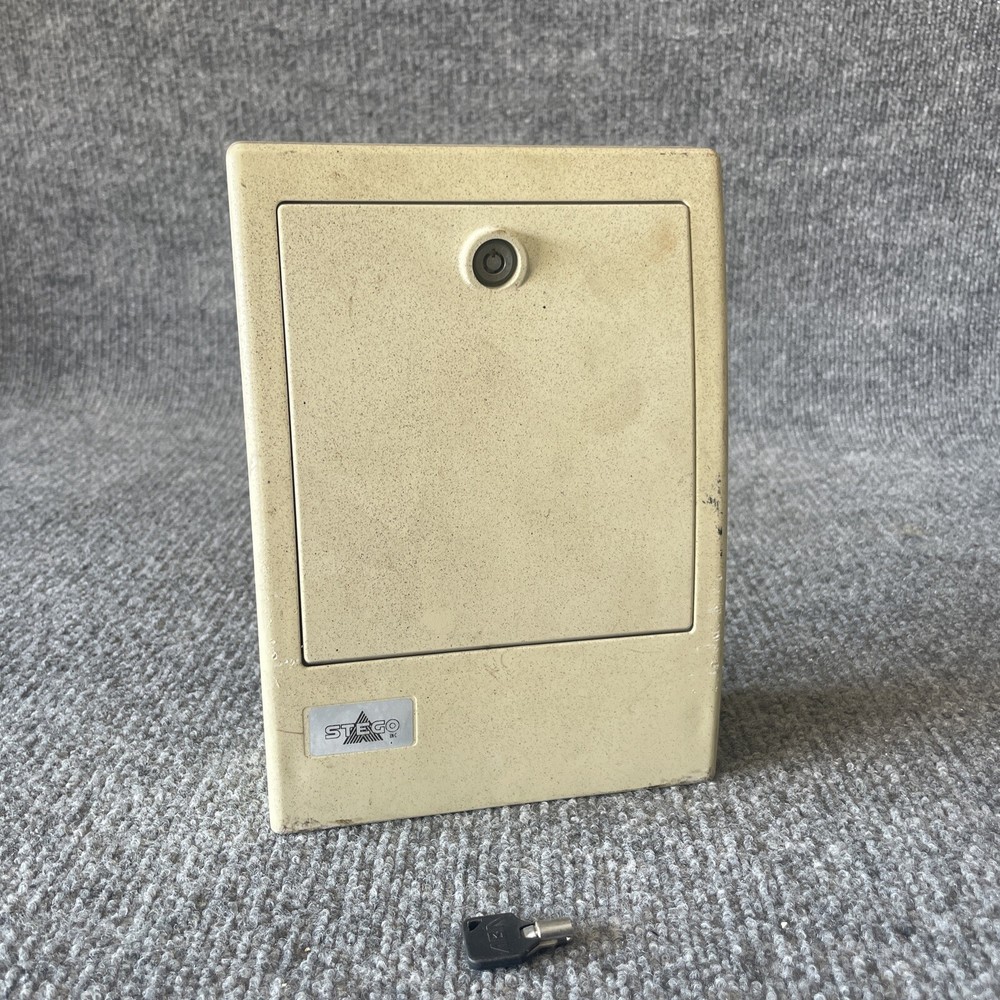 Stego FF018 UV Resistant Plastic Filter Fan Missing Filter Foam used