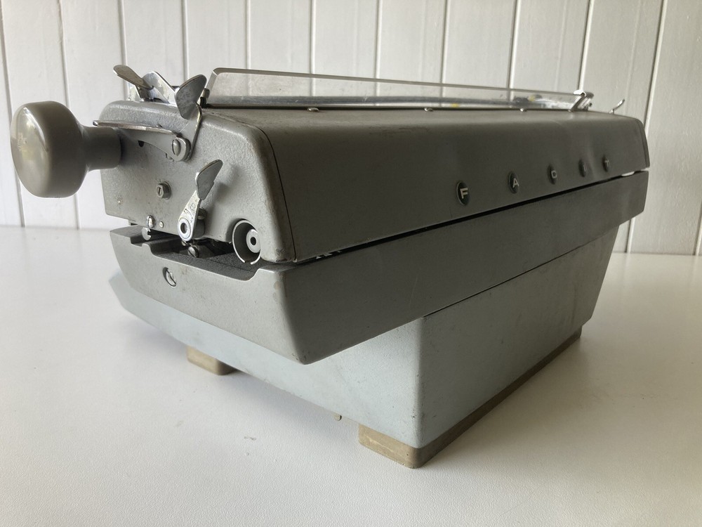 FACIT Desktop Typewriter *Designed by the legendary Sigvard Bernadotte
