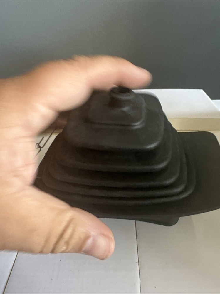 gear shift boot tv600