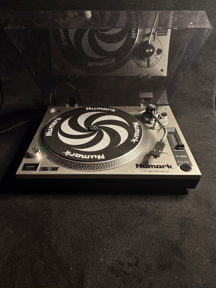 Numark TT-1520 Direct Drive DJ Turntable Pitch Control With Slip Matt Dust Cover