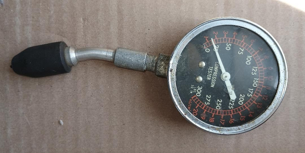 COMPRESSION TESTERS AND VACUUM GAUGE 3 TOTAL