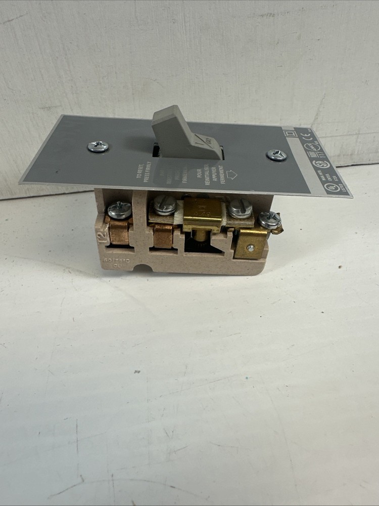 FHP MANUAL STARTER 2510FO2 Square D Gently used