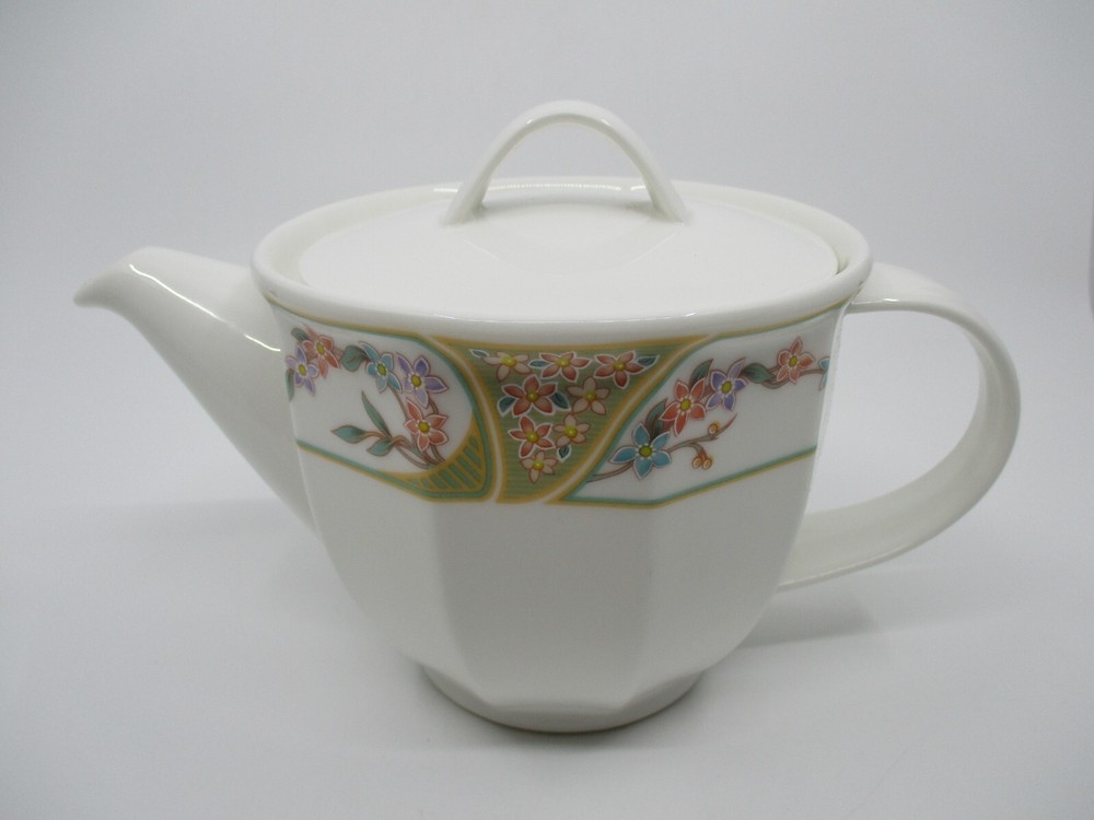 VILLEROY BOCH COMO TEAPOT - 5 Cup -  5 1/4"  1304E