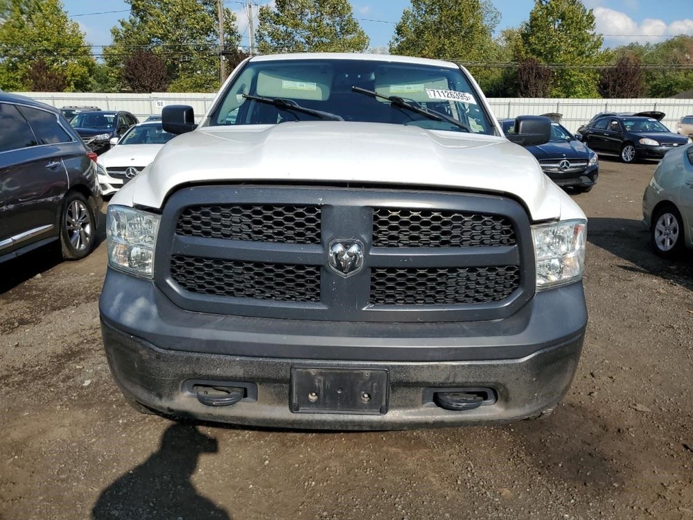(LOCAL PICKUP ONLY) RAM1500 2015 Air Shutter 2049201