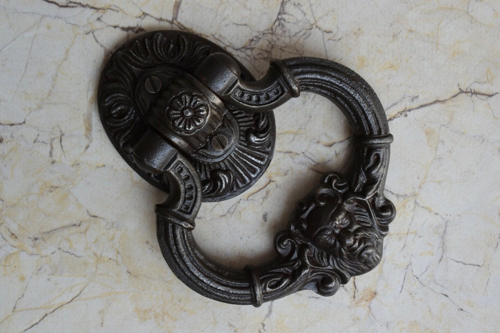 Vintage Cast Iron Victorian Face antique Door Knocker Handle Knob Pull Ring