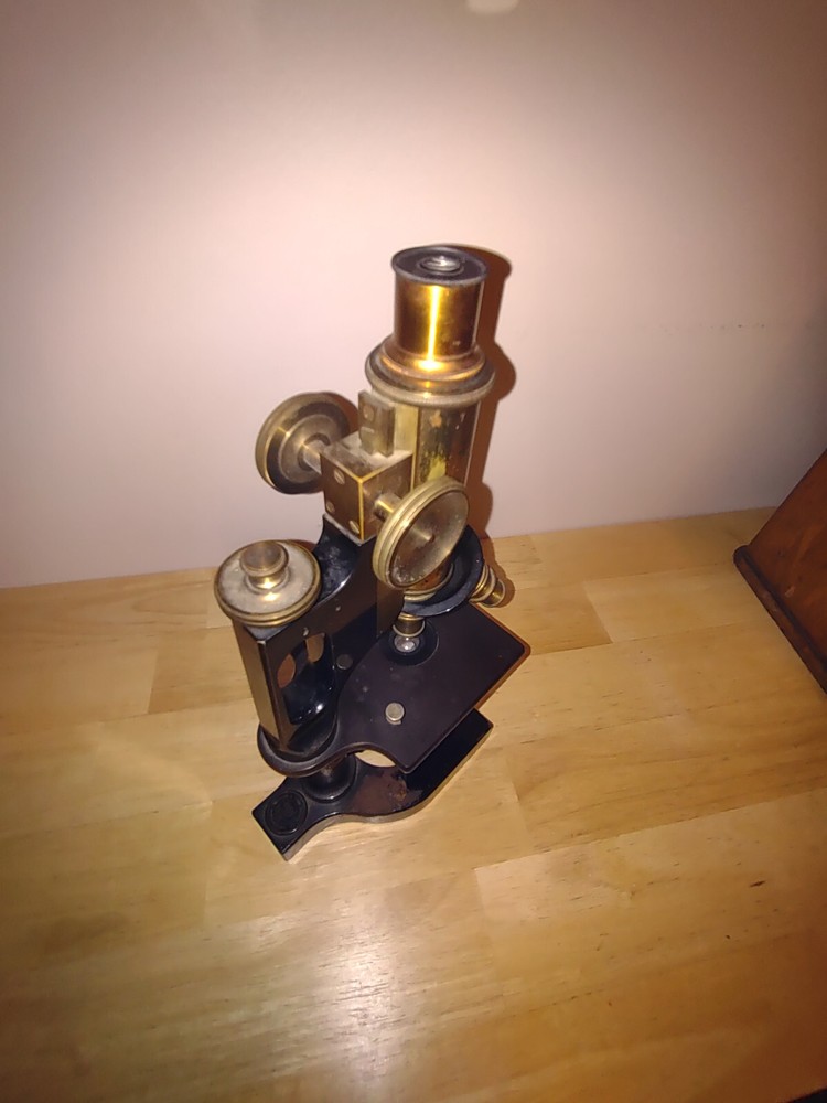 Bausch & Lomb Antique Microscope SN: 95935 (1913)