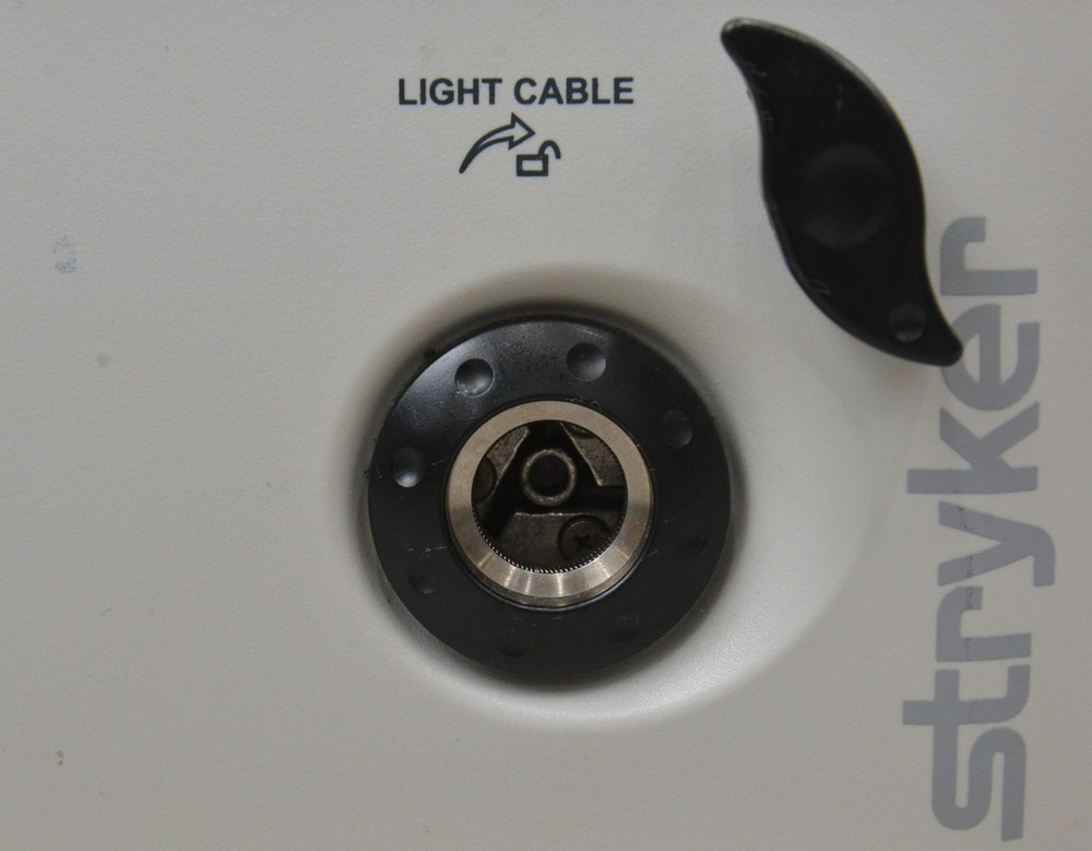 Stryker L9000 LED Light Source