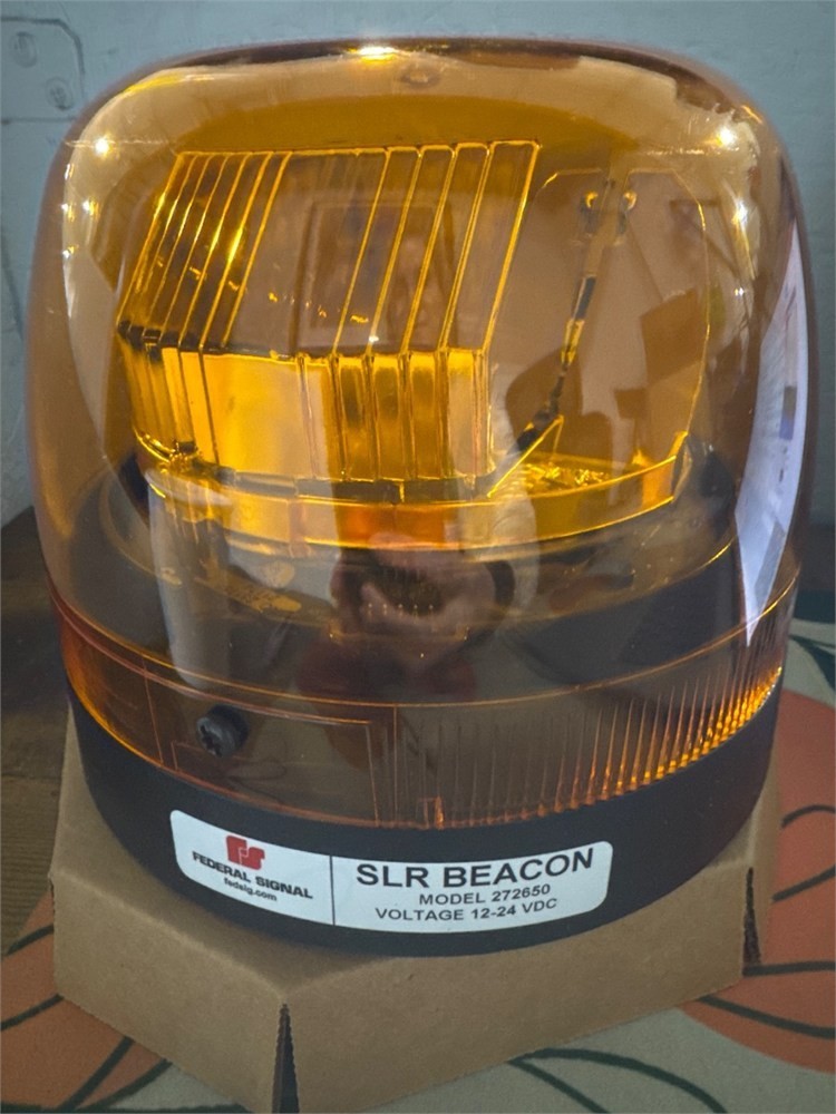 272650 Amber Dome SLR LED Beacon (Permanent/Pipe Mount)