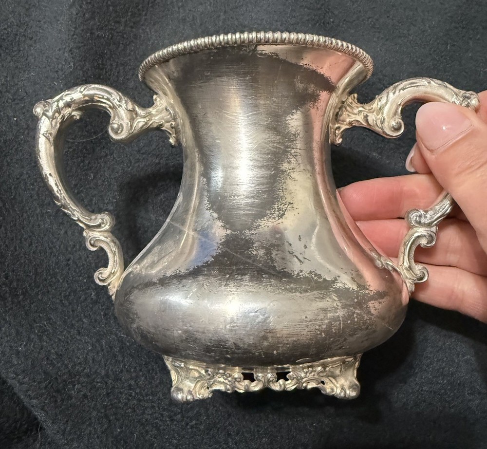 HOMAN CO. SILVERPLATE CREAMER & SUGAR BOWL SET Vintage