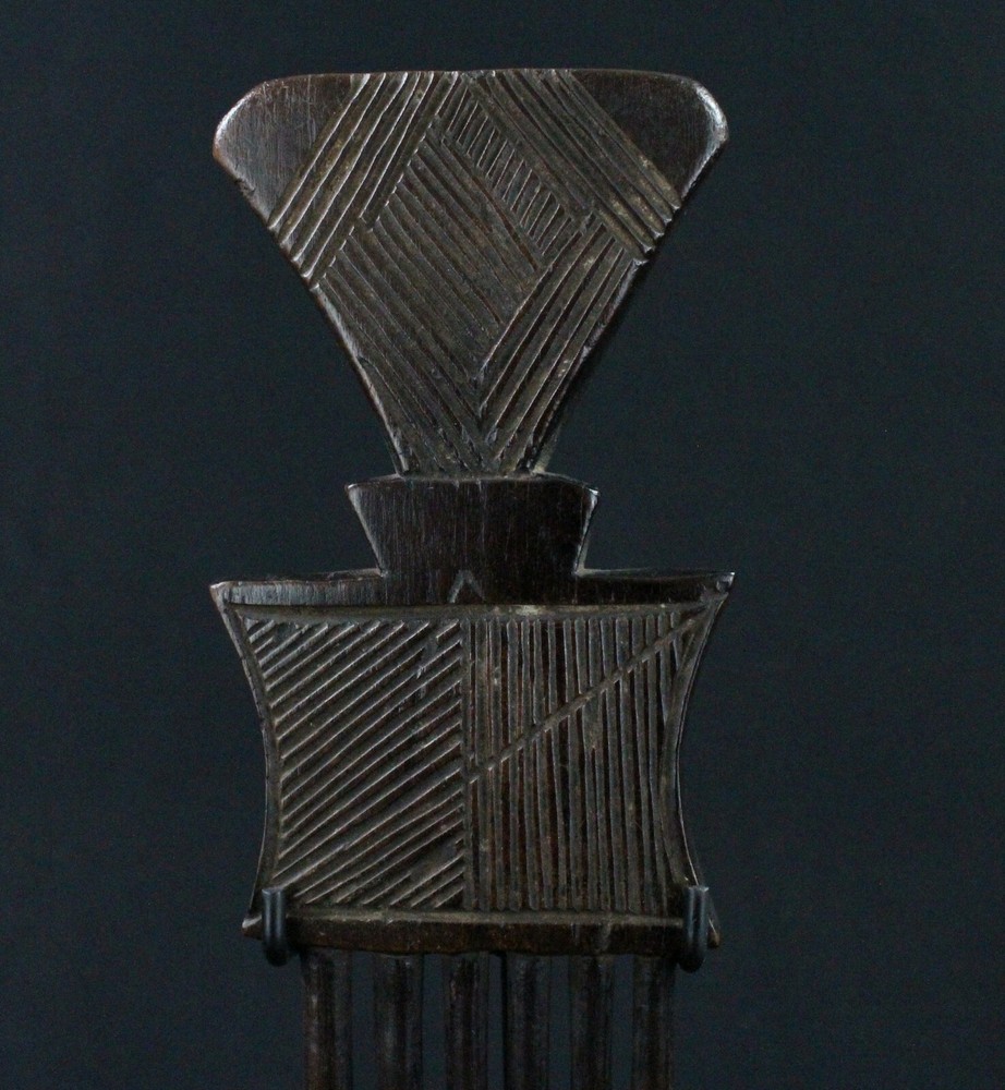 African Tribal Comb - Bété Comb On Stand - 20 Cms