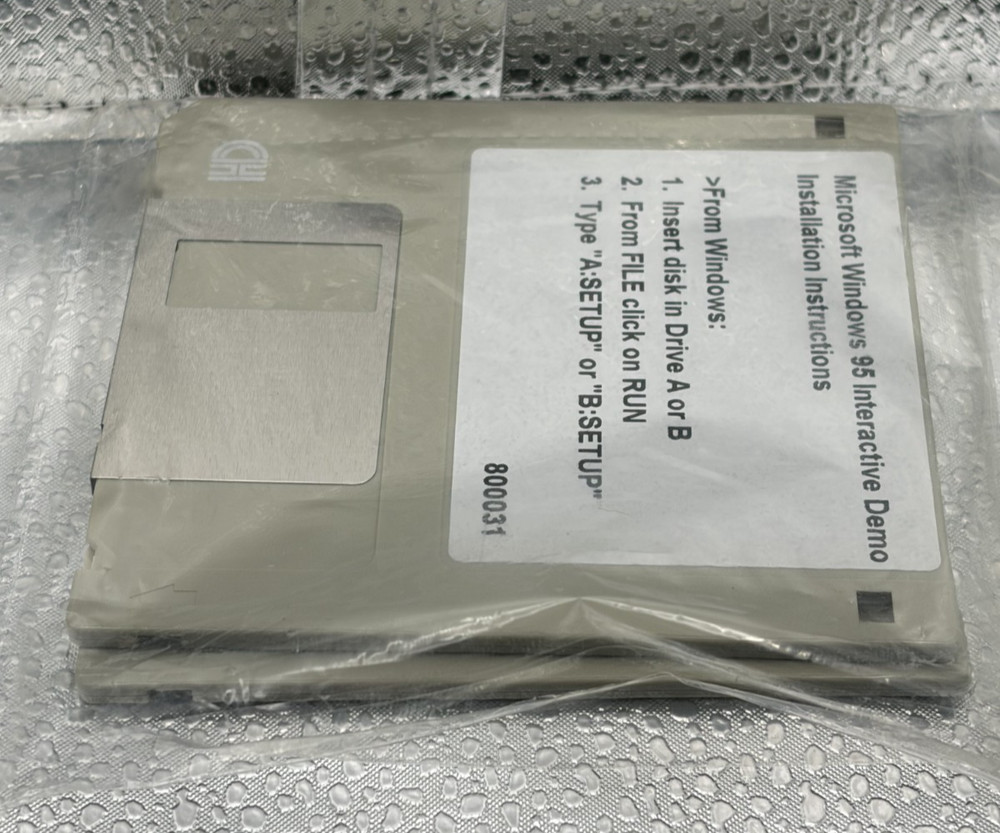 Rare Microsoft Windows 95 Interactive Demo 3.5" Floppy Disk Vintage 1995 (2pcs.)