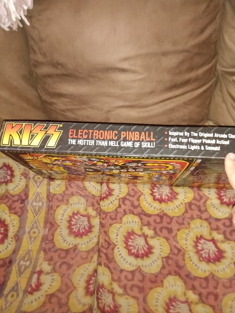 Kiss Pinball new sealed 2011 rare no longer available Kiss game not Aucoin