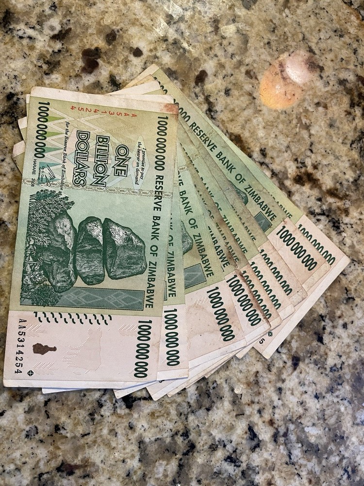 Zimbabwe Currency, CIRCULATED 20 Billion Rough condition