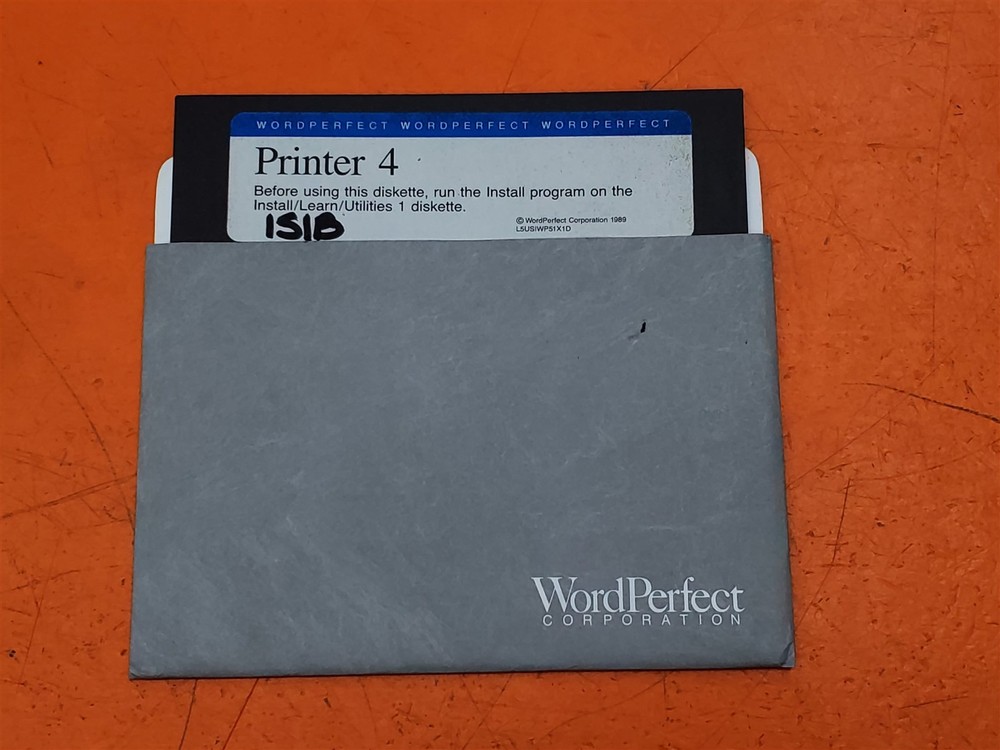 ⭐️⭐️⭐️⭐️⭐️ **INCOMPLETE** 1989 WordPerfect 5.25" Floppy Disk Set