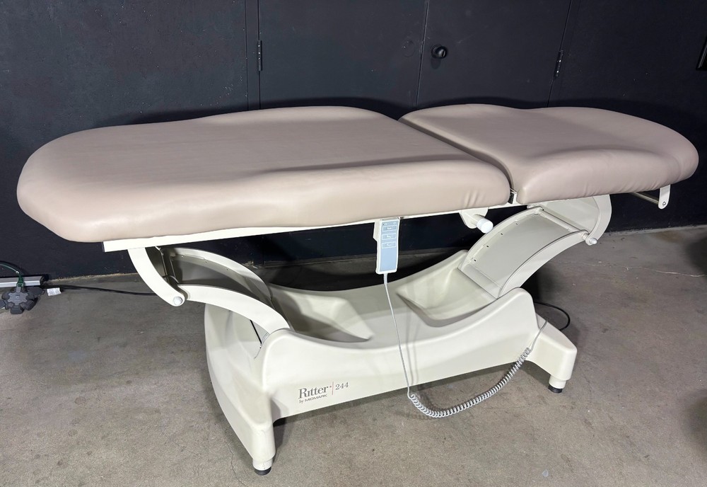Midmark Ritter 244 Exam Table powered High-Low Bariatric