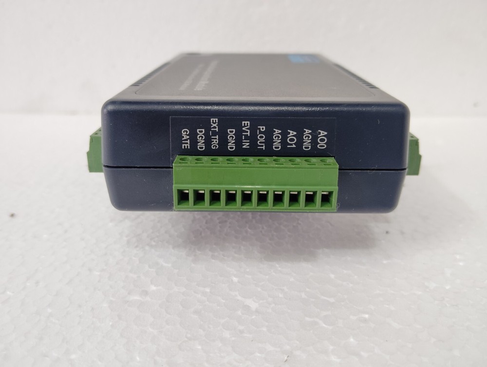 Advantech USB-4711A 12-Bit USB Portable Data Acquisition Module