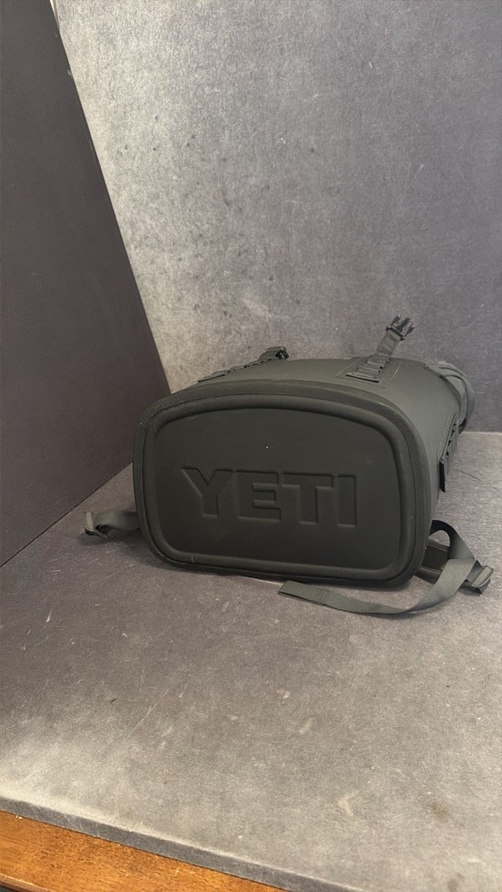 YETI Hopper M20 2.0 Backpack Soft Cooler Gray!