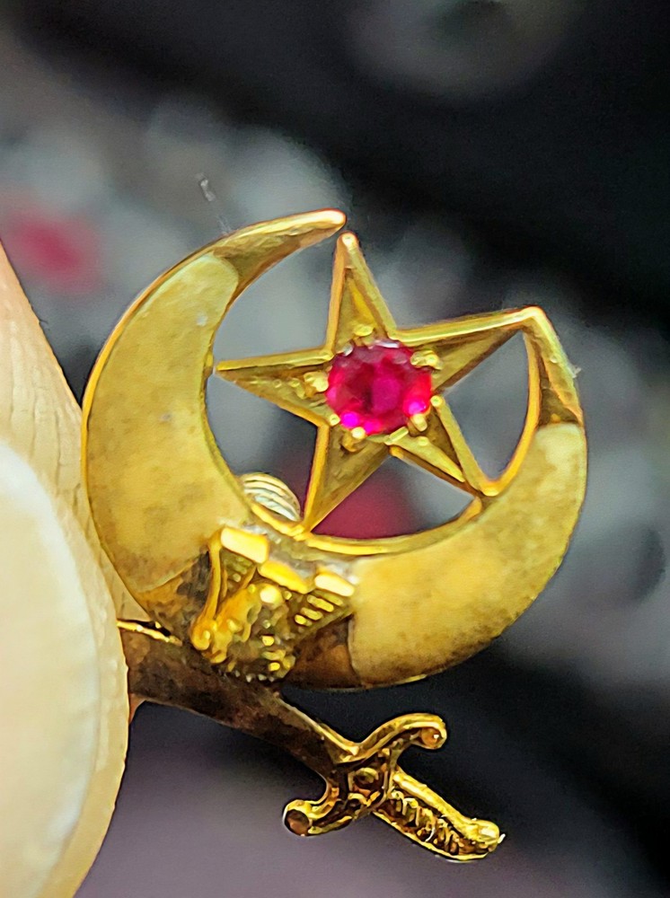 vintage 14k gold & Ruby masonic pin 10k