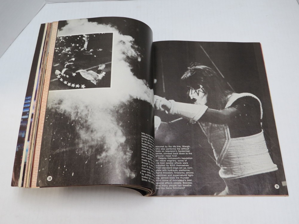 KISS MEETS THE PHANTOM MAGAZINE 1978 AUCOIN