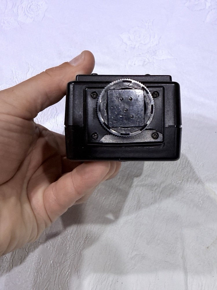 Vivitar Auto Thyristor 550FD Flash Unit – Tested Working