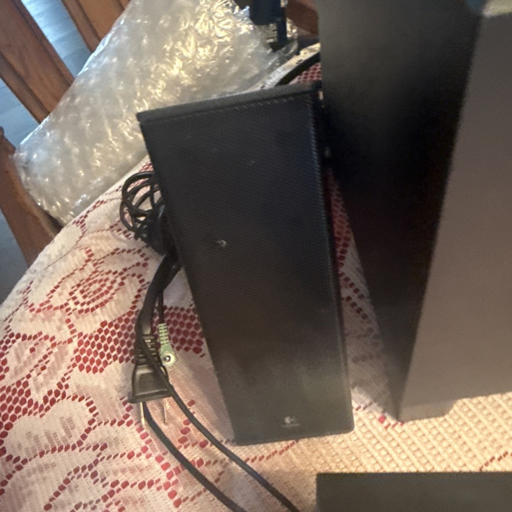 Logitech X-240 Computer PC Speakers with Subwoofer System 2.1 S-0285A Tested
