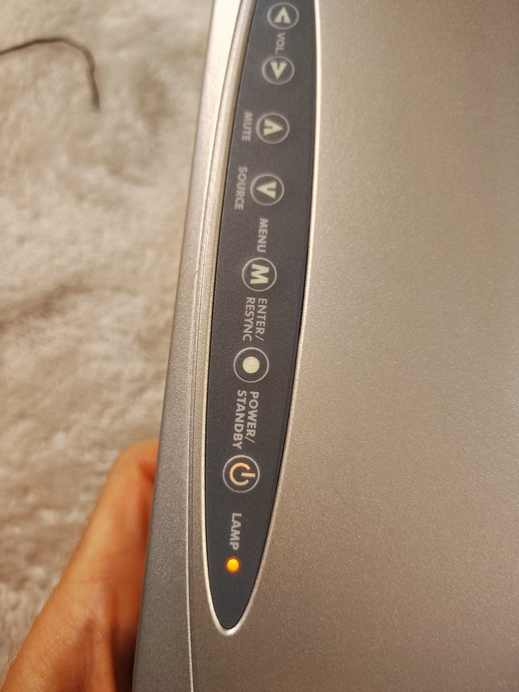 Optoma EP735 EzPro DLP Projector Powers On Carrying Case Remote Bundle Cables