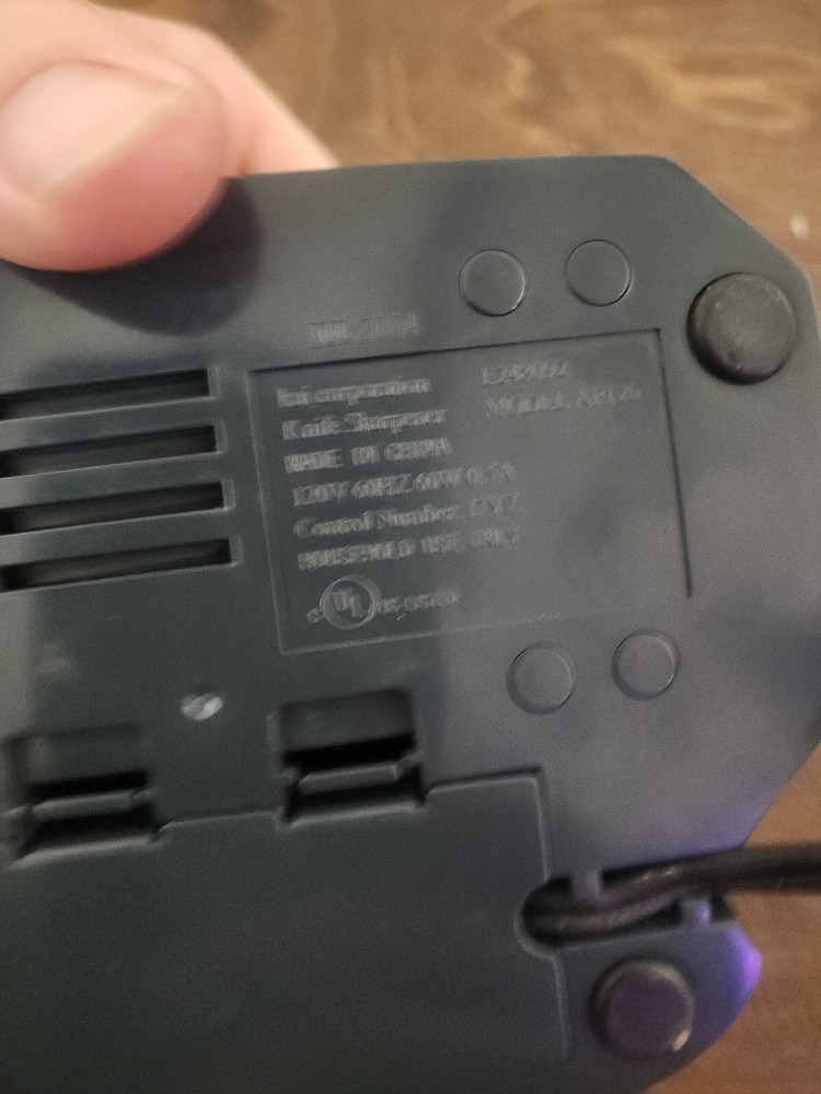 Williams-Sonoma Kai Corp Knife Sharpener AP120