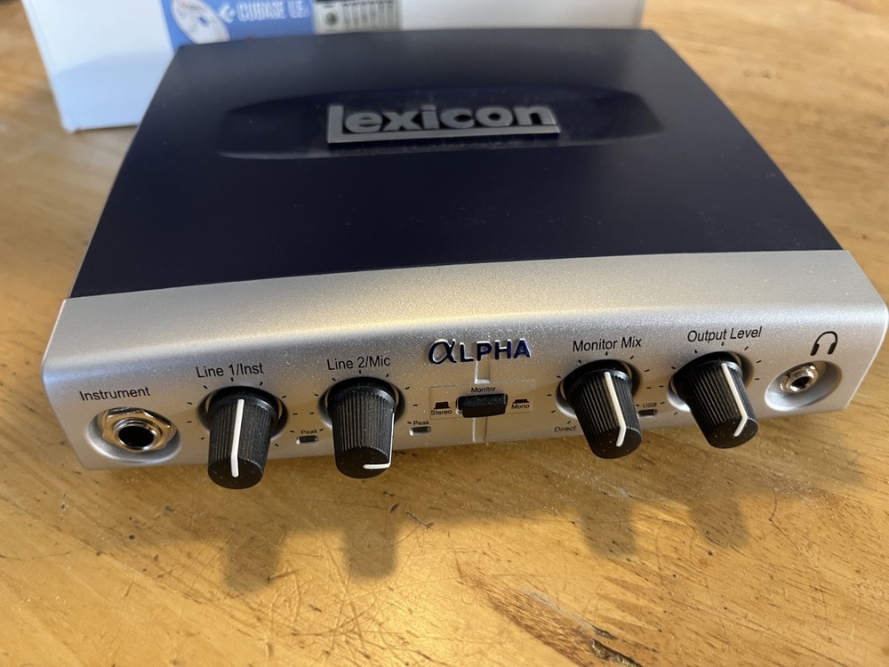 Lexicon Alpha Multi-Channel Desktop Recording Studio No Cords LEXALPHAV C41
