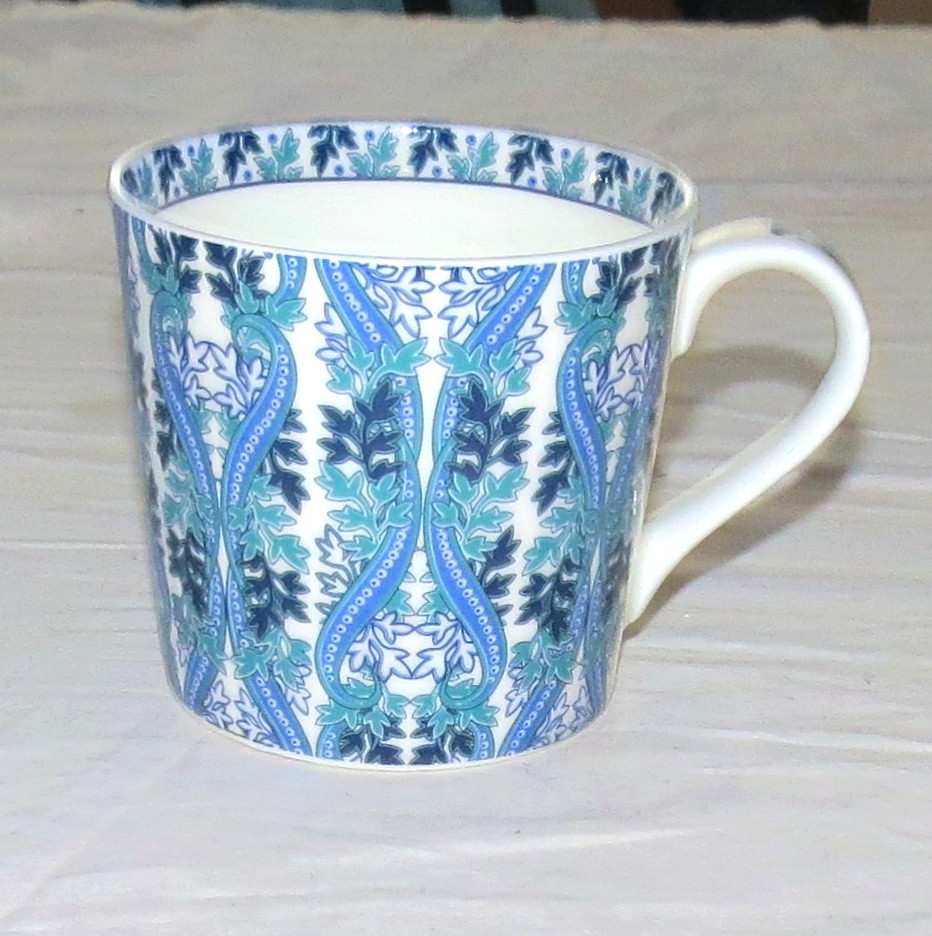 Heritage 4 inch Ceramic Mug - Blue Paisley pattern - Excellent