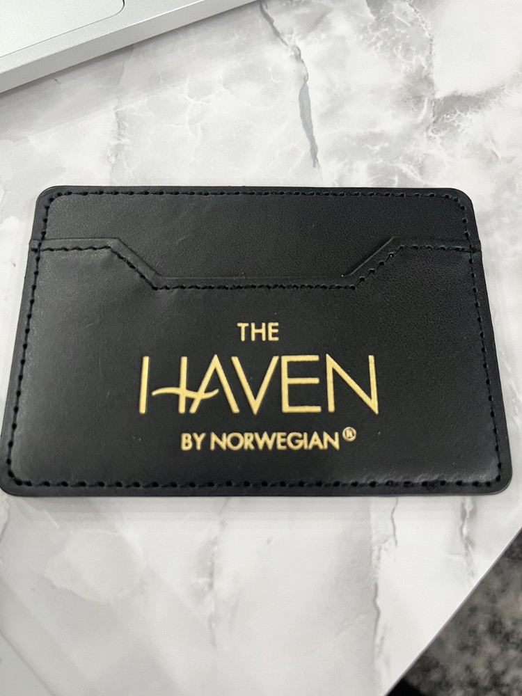 NORWEGIAN CRUISES "THE HAVEN" ID / Credit Card Holder (EXCELLENT CONDITION)
