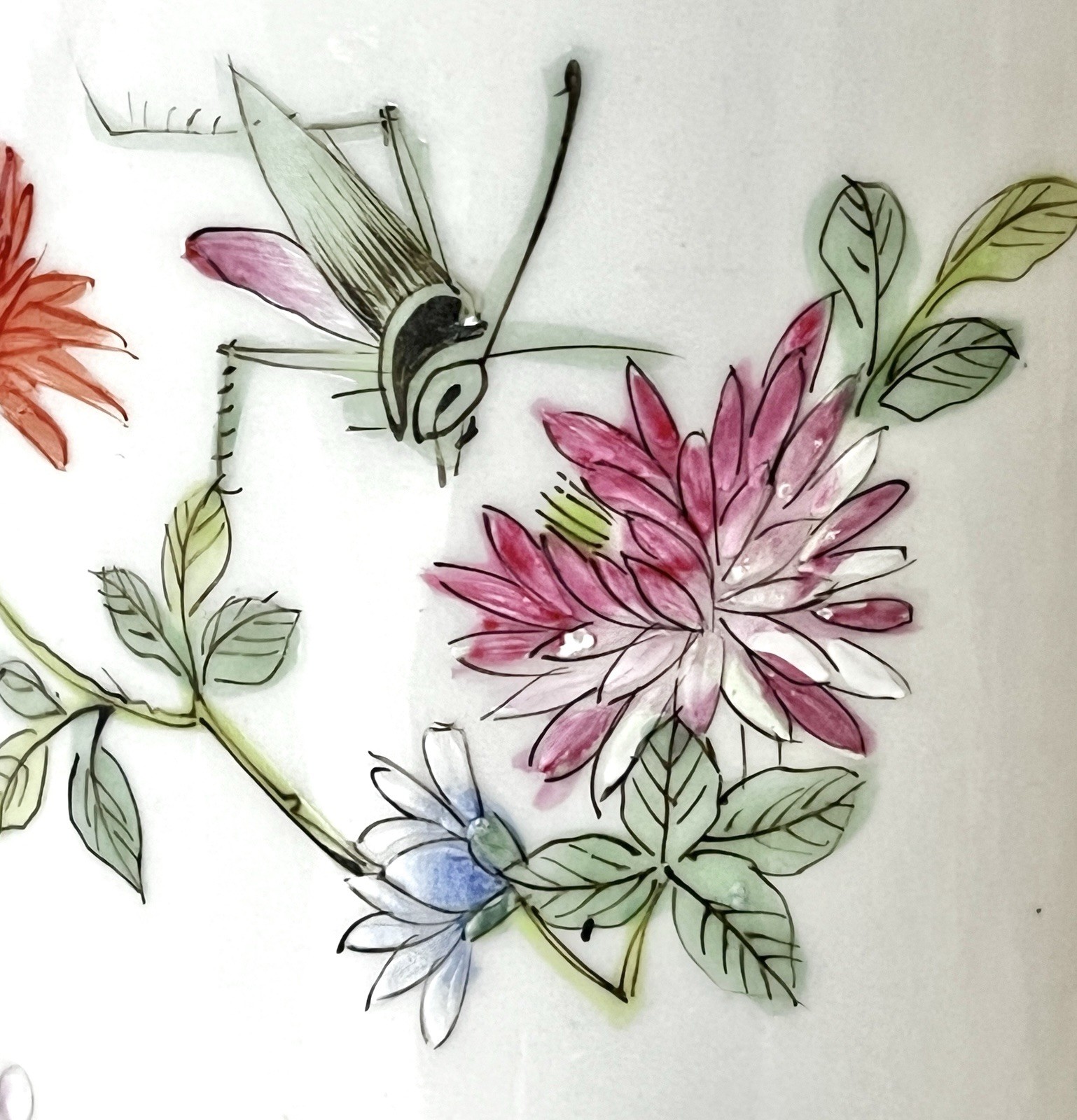 Vintage Chinese Porcelain Sleeve Vase 9” Floral Grasshopper Made In Hong Kong