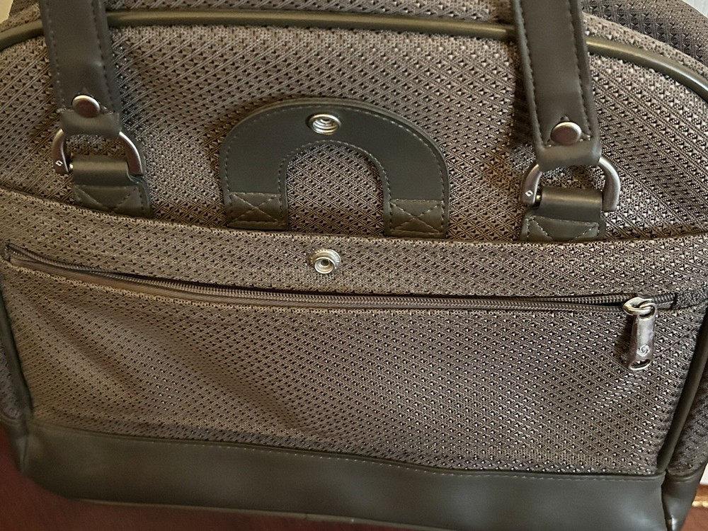 Samsonite overnight/laptop shoulder bag