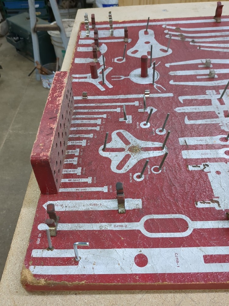 SNAP-ON CJ 2000 PULLER SET WALL STORAGE RACK BOARD DISPLAY 31-3/4" X 23-3/4"