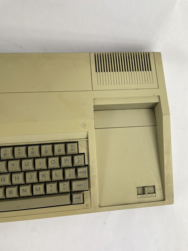 TEXAS INSTRUMENTS 99/4A Untested No Power Supply